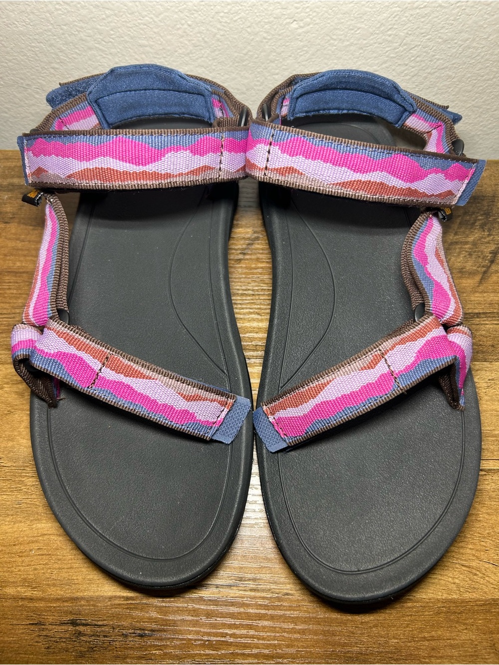 Pink Wave Strap Sport Sandals